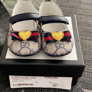 Infant Gucci shoes size 19